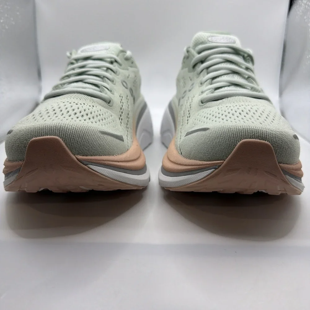 Saucony Womens Hurricane 25 Comfortable Athletic Shoes Mist Cameo Size 8.5. New